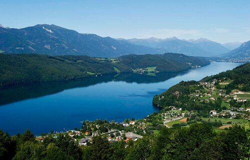Blick auf Millstatt und See von oben