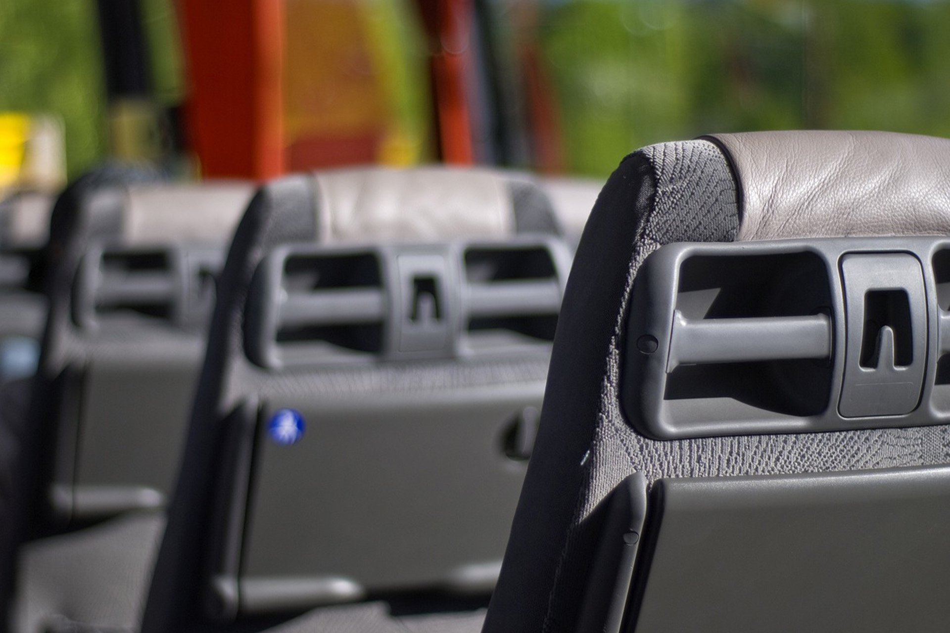 Rückansicht von Bussitzen