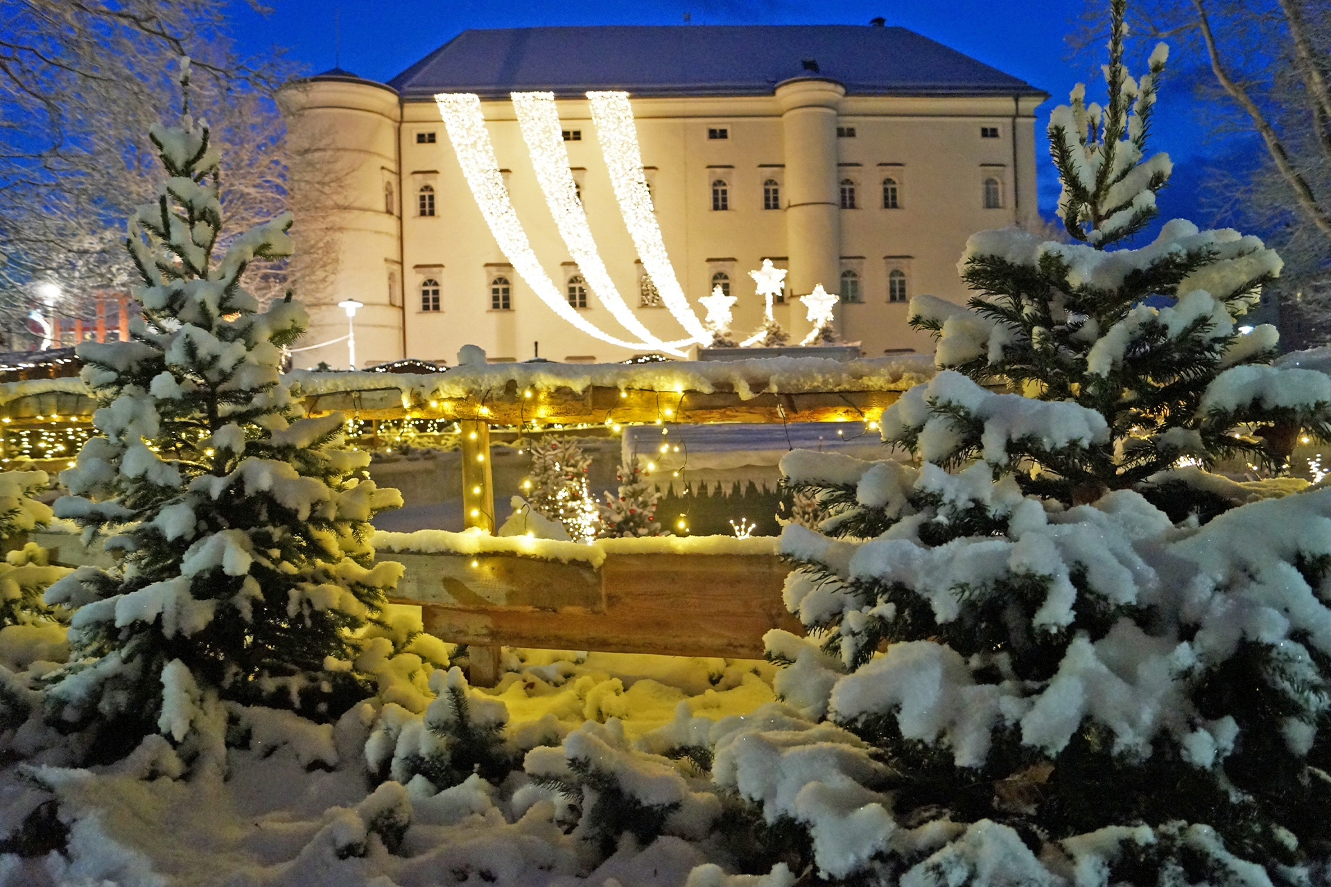 Außenansicht vom Schloss Procia im Winter